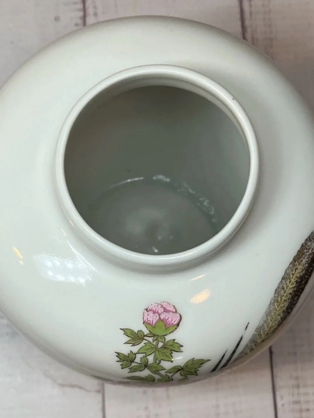 Japanese Satsuma Gold Floral Pheasant Porcelain Jar Vase Made In Taiwan Vtg 5” - Picture 4 of 6